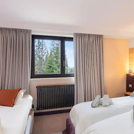 3br 1850 Close To Les Trois Vallees- What'app - 0034-635-520-036 - For Reservations! Apartment *