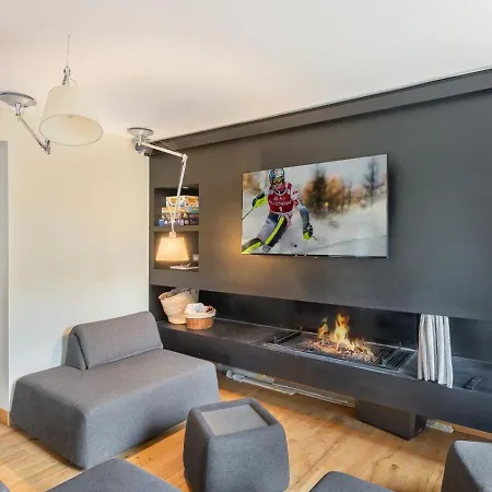 Apartment 3br 1850 Close To Les Trois Vallees- What'app - 0034-635-520-036 - For Reservations! Courchevel
